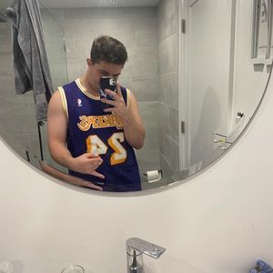 Meet your Posher, Justin